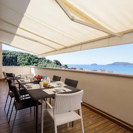 La Vista Azzurra Villa *